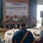 Bawaslu Tuban gelar sosialisasi bersama media di di salah satu hotel, Jalan Basuki Rakhmad Tuban, Rabu (12/10/2022).