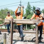 Salah satu penutupan perlintasan sebidang liar