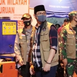 Plt Wali Kota Pasuruan Raharto Teno Prasetyo, S.T. saat sidak pos pantau malam hari.