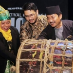 Wakil Wali Kota Pasuruan Raharto Teno Prasetyo (tengah) saat membuka Festival Kampung Budaya Mancilan.