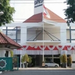  Gedung DPRD Pasuruan.
