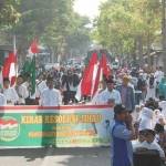 Kirab memperingati Hari Santri Nasional yang digelar PCNU Trenggalek. foto: herman/BANGSAONLINE