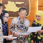 Gubernur Khofifah saat menerima kunjungan JICA di Gedung Negara Grahadi, Surabaya.