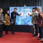 Bupati Sambar saat soft launching Mal Pelayanan Publik. foto: ist