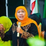 Khofifah Indar Parawansa dalam Pengajian Hari Santri Nasional dan Peresmian Rehab Masjid Al Huda Tawangrejo serta Pawai obor dalam rangka Hari Santri Nasional (HSN) di Kabupaten Blitar, Sabtu (12/10/2024). Foto: Tim Khofifah-Emil