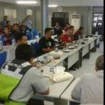 Puluhan jurnalis saat berkunjung ke Pabrik Semen Indonesia di Rembang, Jawa Tengah. foto: suwandi/ BANGSAONLINE