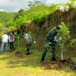Pelaksanaan tanam pohon dalam rangka peringati Mayday
