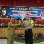 

AKBP Asfuri, SIK.MH, Kapolres Malang Kota, ketika ada satu acara dengan BP2D (Dispenda) Kota Malang. Foto: IST