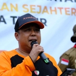 Ketua DPW PKS Jatim saat memberi sambutan.