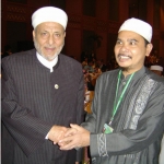 KH Afifuddin Muhajir (kanan) bersama Syaikh Wahbah Az-Zuahilii, ulama internasional yang pernah menulis 200 kitab. foto: IST./ BANGSAONLINE