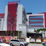 RESMI BEROPERASI: Favehotel Sidoarjo berdesain berani dan modern yang resmi beroperasi, Rabu (27/2). Foto: MUSTAIN/BANGSAONLINE