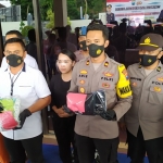 Wakapolres Jombang, Kompol Arie Trestiawan saat pers rilis di Mapolres Jombang, Senin (22/11/21).