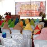 Suasana peresmian kantor Desa Putih. foto: MUJI HARJITA/ BANGSAONLINE