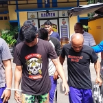 Komplotan pencuri kabel milik Semen Indonesia saat berada di Mapolres Tuban.