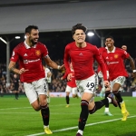 Pemain Manchester United Alejandro Garnacho merayakan gol kemenangan ke gawang Fulham.