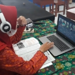 SMK Kesehatan Bina Husada gelar proses kegiatan mengajar secara daring.