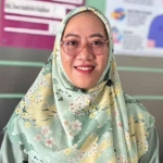 Dokter gigi dari Klinik dr. Emi A, Reina Hayat Pradipta.
