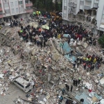 Tampak reruntuhan banguan di Turki. Foto: reuter/mahmoud hassano/detik.com