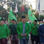 Rombongan DPC PPP Kabupaten Pasuruan saat mendatangi kantor KPU.