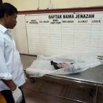 Mayat bayi yang sekarang berada di kamar jenazah RSUD jombang. foto: rony suhartomo/BANGSAONLINE