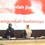 Keterangan foto dari kiri ke kanan: Wakil Wali Kota Kediri, Wali Kota Kediri, Ketua DPRD Kota Kediri, Wakil Ketua DPRD Kota Kediri. 
