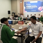 Proses kegiatan donor darah di Kantor Imigrasi Kediri. (Ist)