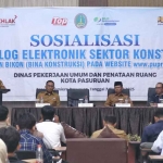 Wali Kota Pasuruan saat membuka sosialisasi katalog elektronik sektor konstruksi dan bina konstruksi yang digelar DPUPR. 