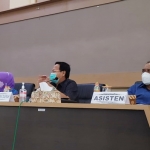 Bupati Jombang Hj Mundjidah Wahab saat audiensi dengan wartawan.