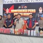 Kasat Reskrim Polres Kediri AKP Joshua Peter Krisnawan saat menggelar konferensi pers. (Ist). 