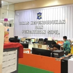 Kantor Dispendukcapil Kota Surabaya di Gedung Siola. foto: ist.