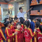 Para siswa TK DWP Waru saat berkunjung ke Taman Edukasi Bencana BPBD Jatim.