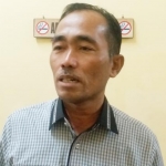 H. Musawwir Ketua Fraksi Keadilan Hati Nurani DPRD Bangkalan saat memberikan penjelasan kepada media, Rabu (19/2).