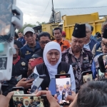 Gubenur Khofifah saat melakukan peninjauan di Pamekasan  
