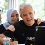 Ganjar Pranowo dan istrinya, Siti Atiqoh Supriyanti. Foto:  Instagram