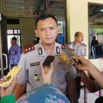 Kapolres Pacitan AKBP Suhandana Cakrawijaya saat memberikan pernyataan pers.