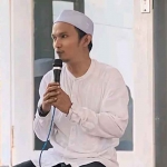 Gus Amik saat menyampaikan ceramah.