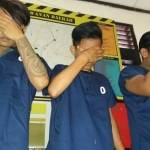 Tiga dari tujuh pelaku pengeroyokan Warga Krukah. foto: eko suyono/ BANGSAONLINE