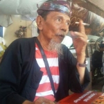 Guco, salah satu pegiat seni di Kota Probolinggo belakangan mulai mempertanyakan soal anggaran dana giat Larung Sesaji Bumi.

