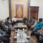 Rapat kenaikan UMK Mojokerto 2025.