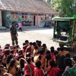 Siswa-siswi SDN Pudak Wetan Ponorogo menerima penjelasan tentang Simokos.