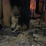 Kondisi rumah Mukani usai dibakar Pranoto.