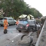 Kecelakaan tunggal mobil minibus di jalan tol Km 29 arah Surabaya mengakibatkan seorang meninggal dunia di tempat kejadian (TKP), Jum