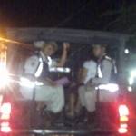 Petugas saat membawa beberapa wanita yang diamankan Satpol PP karena tidak bisa menunjukan identitas. foto: soewandito/ BANGSAONLINE