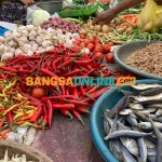 Turun tajam! Simak harga lengkap pangan Jabar hari ini. Foto: Sulthon/Bangsaonline.