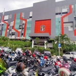 Gedung Pemkot Surabaya.