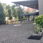 Lokasi korban bunuh diri di Puncak Bukit Golf, Surabaya.