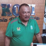 Ketua Umum KONI Kota Batu, Sentot Ari Wahyudi, saat memberi keterangan ke awak media terkait Porprov IX Jatim 2025.