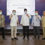  Wali Kota Pasuruan, Saifullah Yusuf (Gus Ipul) saat melakukan kunjungan kerja ke PT. Pelindo III Surabaya, Selasa (27/4).