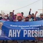 Nelayan Pantura saat deklarasi mendukung AHY sebagai presiden dalam Pemilu 2024. Foto: Ist