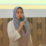 Rania Naura Anindhita, mahasiwa UGM yang menemukan Eco Lindi saat berada di SMP Al Falah Deltasari Sidoarjo saat mengisi kelas inspirasi.